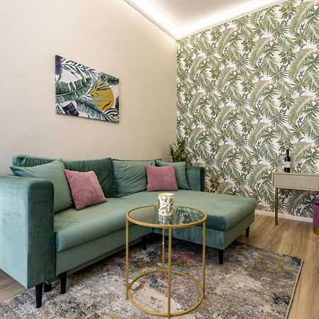 Oasis Apartment On The Broadway With Ac Budapest Eksteriør bilde