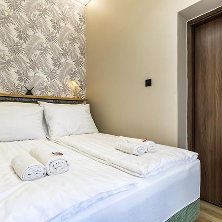 Oasis Apartment On The Broadway With Ac Budapest Eksteriør bilde